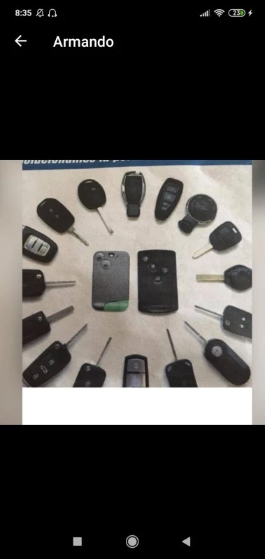 Jasón duplicado de llaves y mandos de garaje