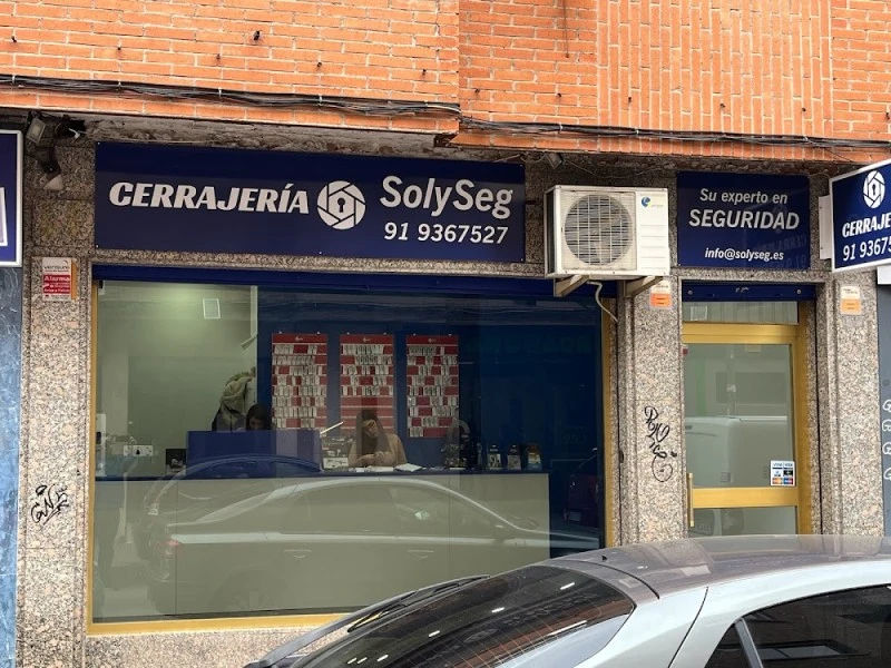 SOLYSEG | Cerrajería 24 horas | Copias de llaves