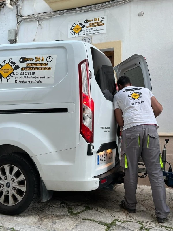 Multiservicios Frades. Cerrajero en Ronda 24 H
