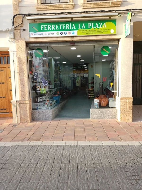 Brico Ferretería la plaza