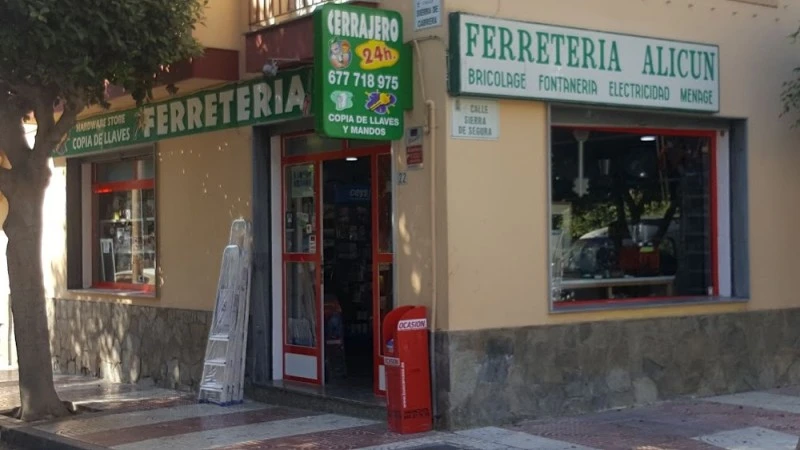 FERRETERIA ALICUN CERRAJERO 24H