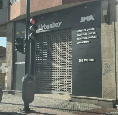 Urbankey: solución de cerrajería y llaves de coches en Vigo.