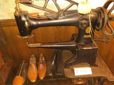 Reparación De Calzado Copia De Llaves