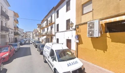 Llaves codificadas y telemandos de vehículos, placas de matrículas y reparación de calzado
